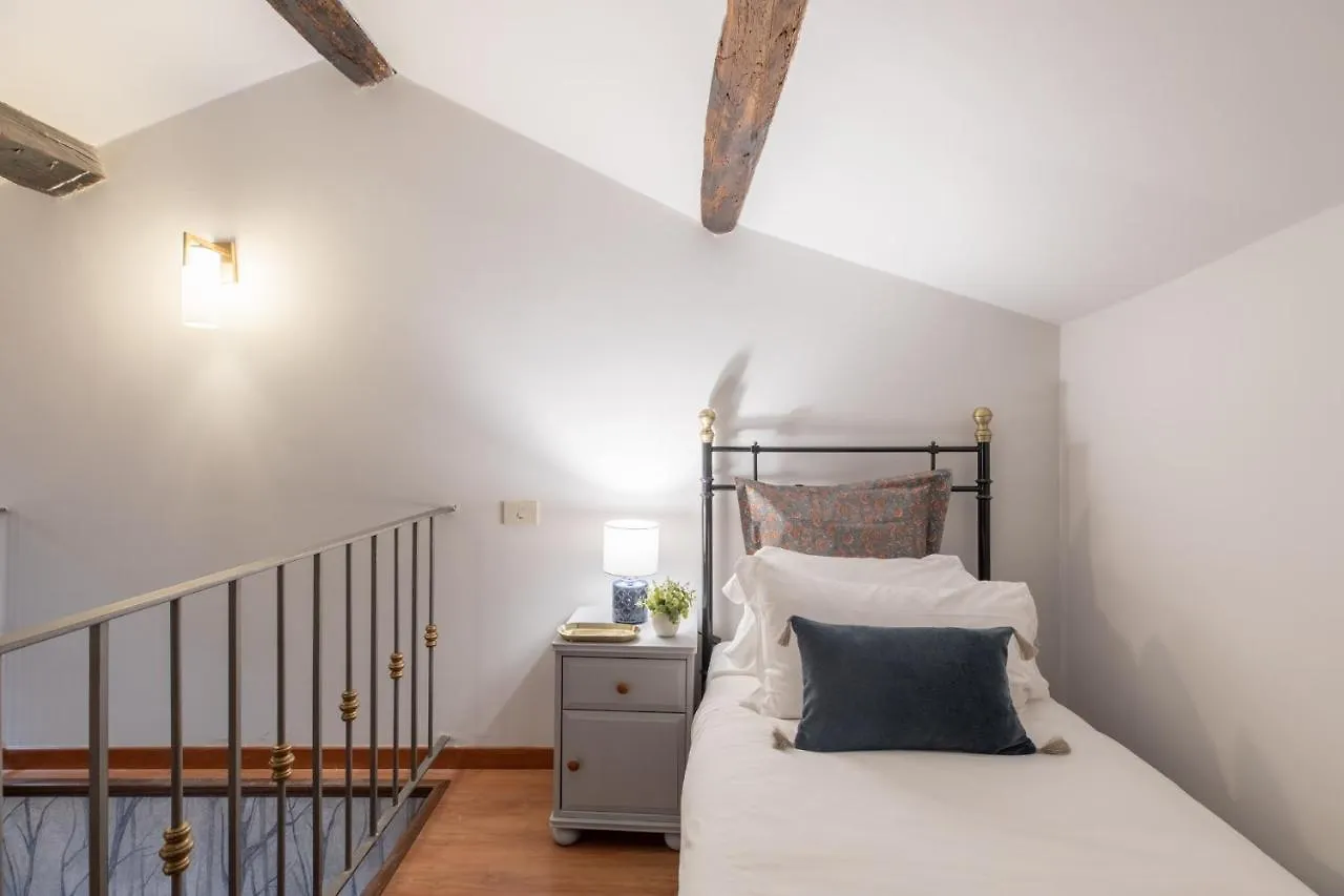 Iflat Charming Apartment Near Piazza Venezia Rome Italy