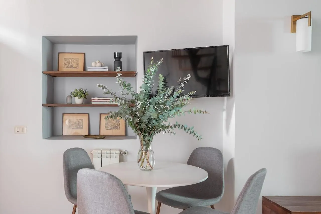 Iflat Charming Apartment Near Piazza Venezia Rome